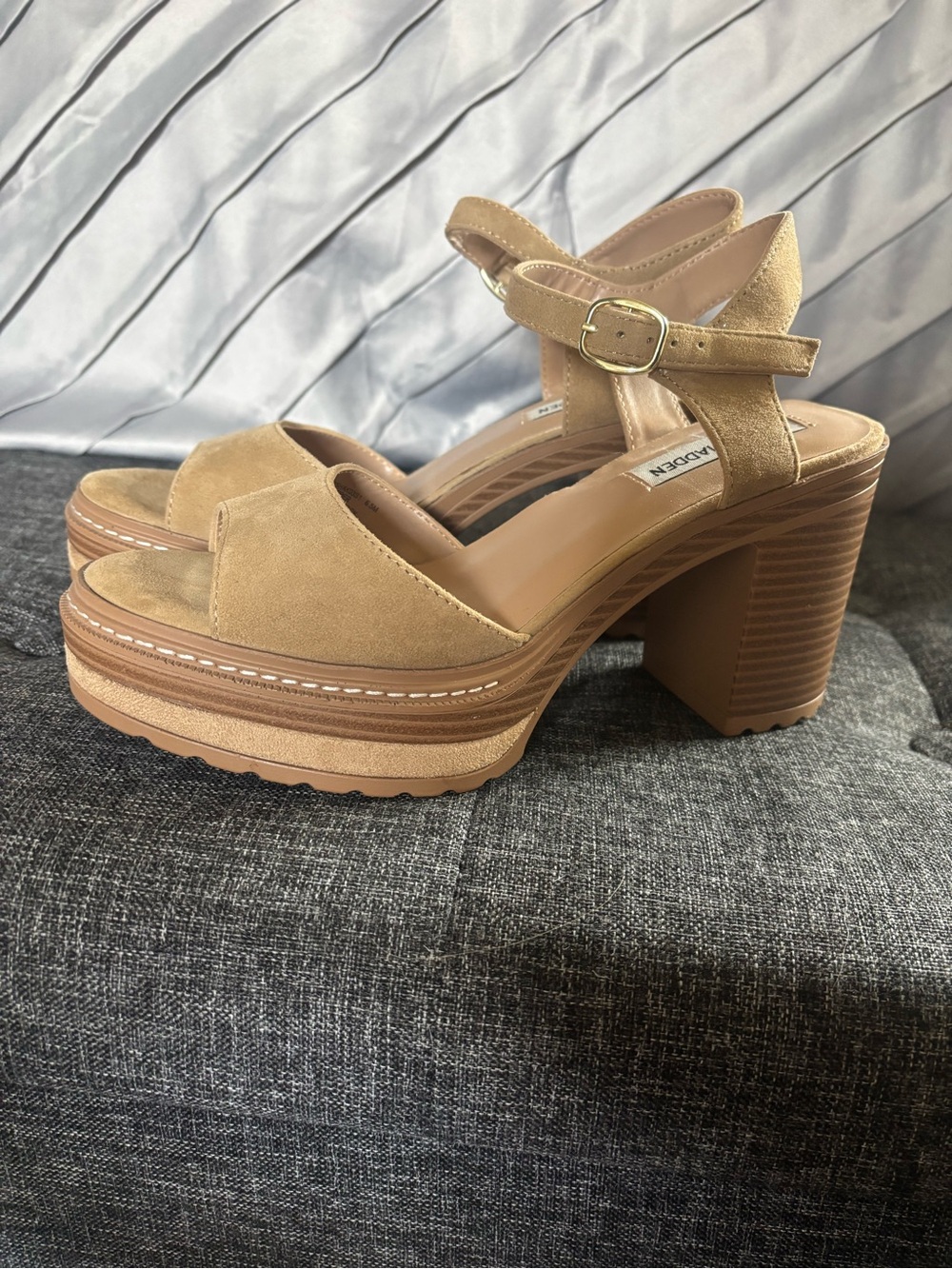 Steve Madden Tan Suede Platform Block Heel Sandals